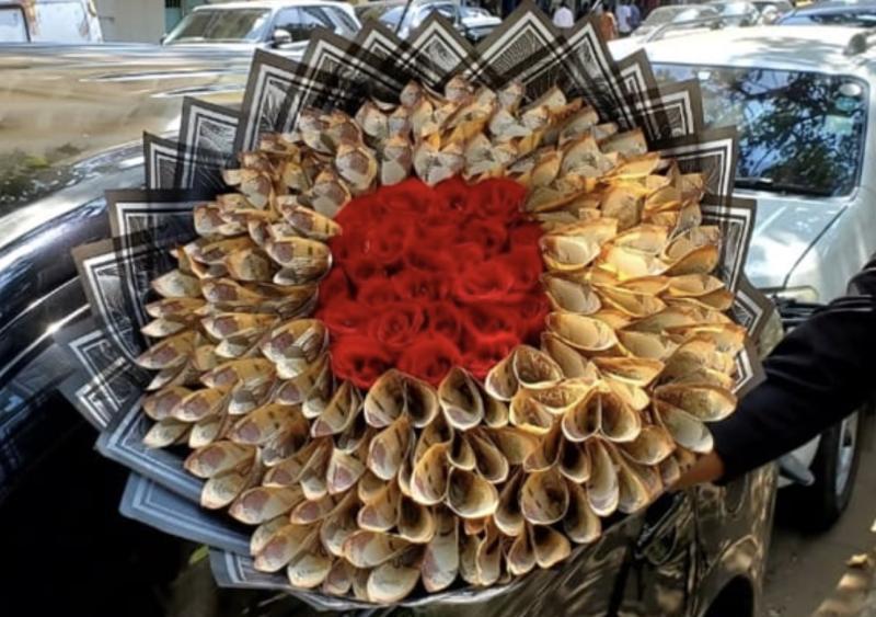 A sample of a money bouquet